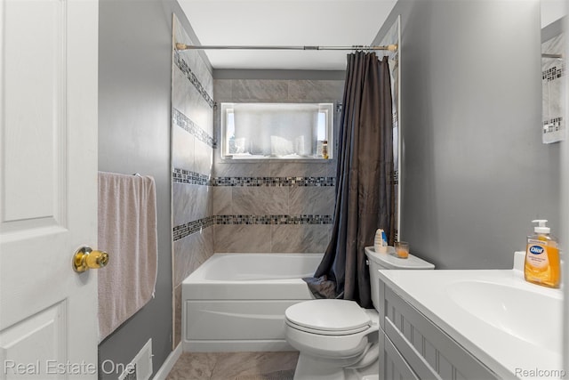 496 Lenoir Ave, River Rouge, MI 48218 - full bathroom featuring shower / bathtub combination with curtain and vanity