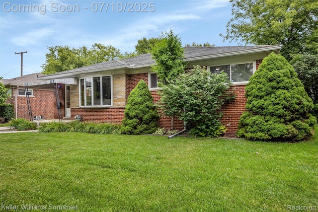 26418 Harmon St, Saint Clair Shores, MI 48081 - photo 2