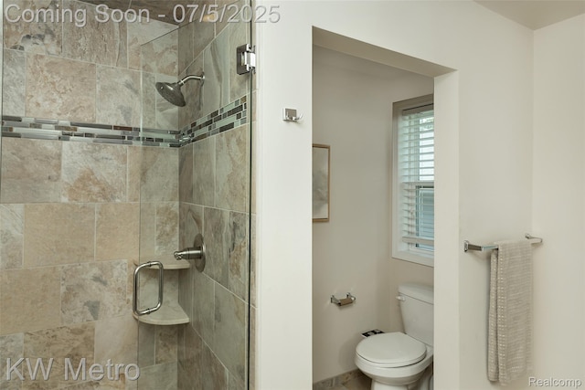 3666 Phillips Ave, Berkley, MI 48072 - full bath with a shower stall and toilet
