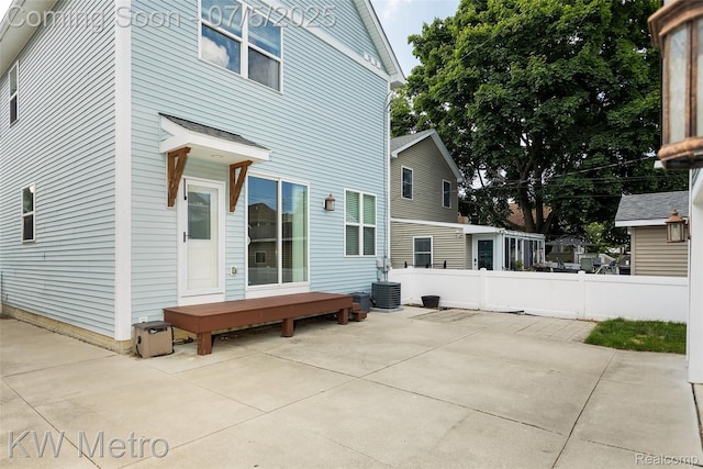 3666 Phillips Ave, Berkley, MI 48072 - view of patio / terrace