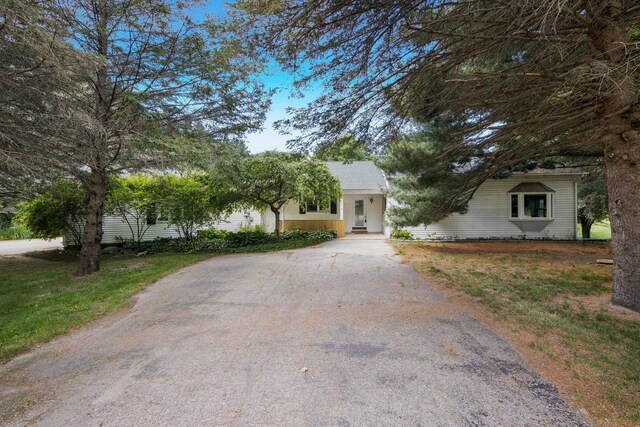 8104 County Road 633, Buckley, MI 49620