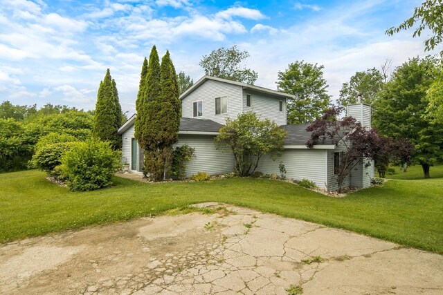 16966 Maple Dr, Leroy, MI 49655