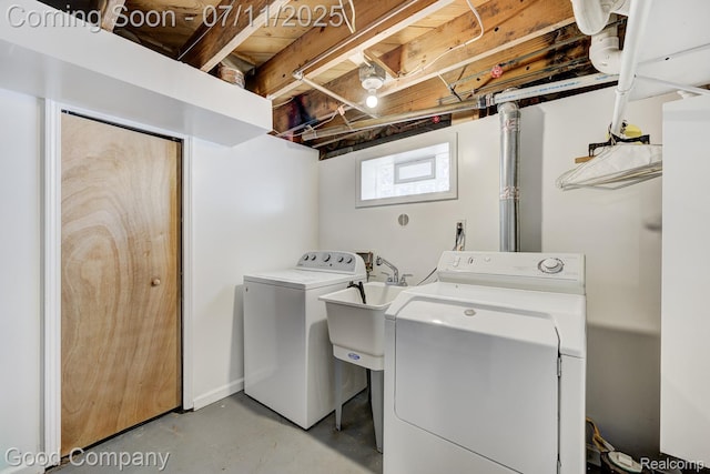2416 Bonner St, Ferndale, MI 48220 - laundry room with independent washer and dryer