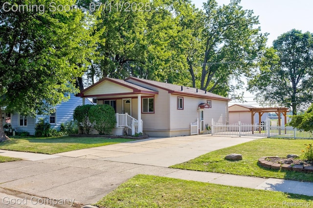 2416 Bonner St, Ferndale, MI 48220 - view of front of home featuring concrete driveway
