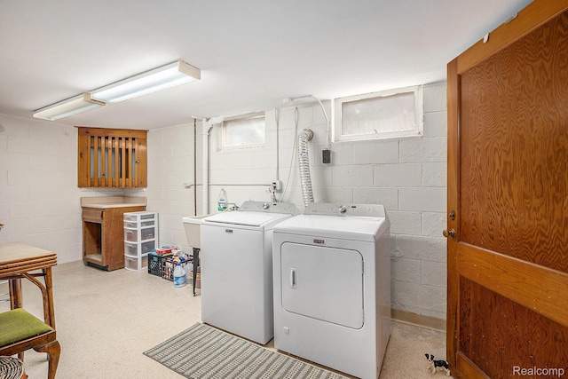 6400 N Rochester Rd, Rochester Hills, MI 48306 - washroom featuring washer and clothes dryer