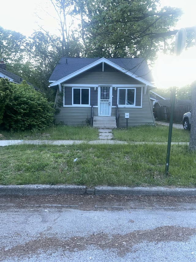 1615 Dyson St, Muskegon, MI 49442 - view of bungalow