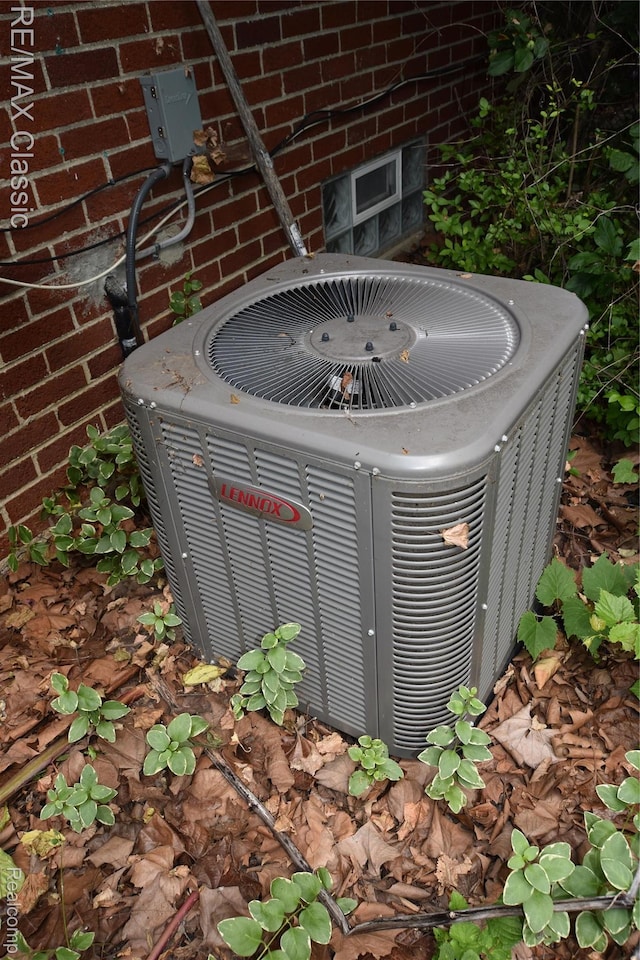22150 Beverly St, Oak Park, MI 48237 - exterior view of a cooling unit and brick siding