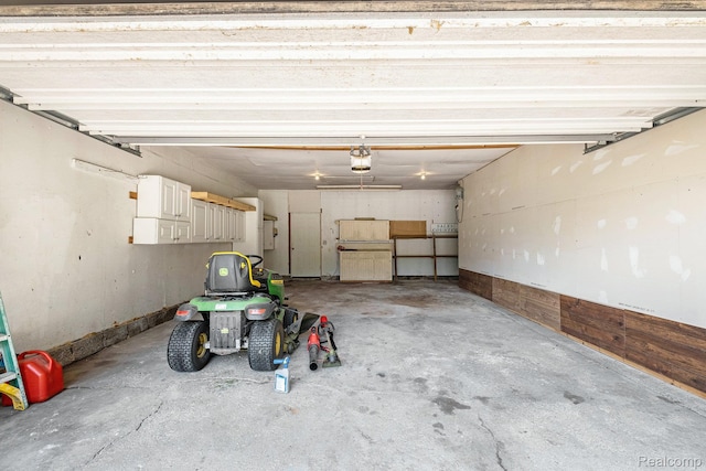 3596 Hunt Rd, Lapeer, MI 48446 - garage with a garage door opener
