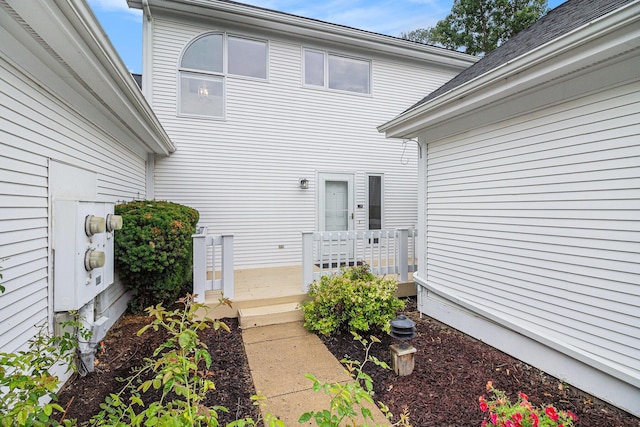 113 Quiet Creek Cir, Chelsea, MI 48118 - photo 2