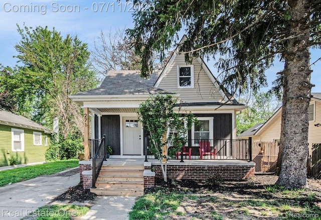271 College St, Southfield, MI 48220 - view of front facade featuring a porch