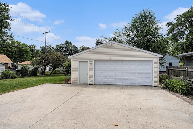 1109 Goguac St W, Battle Creek, MI 49015 - view of detached garage
