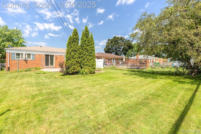 8571 Linda St, Warren, MI 48093 - view of yard