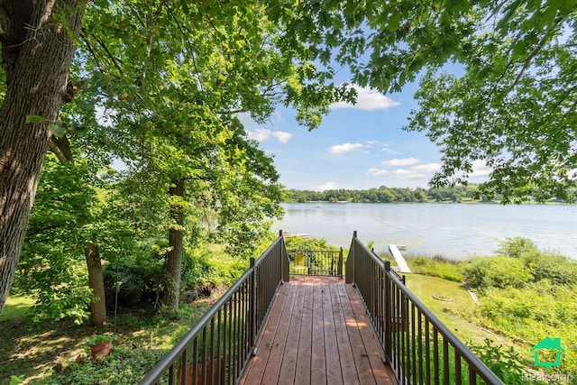 2340 Lakeview Dr, Brooklyn, MI 49230 - view of home's community featuring a water view