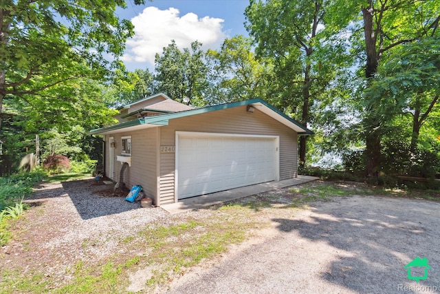 2340 Lakeview Dr, Brooklyn, MI 49230 - view of detached garage