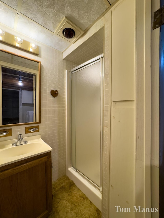 7131 Windcrest St SE, Grand Rapids, MI 49546 - full bath with a stall shower and vanity