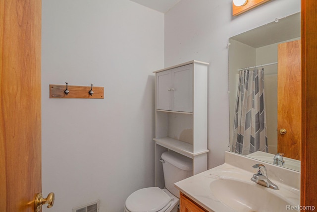 5511 Wakefield Rd, Grand Blanc, MI 48439 - full bath with vanity and curtained shower