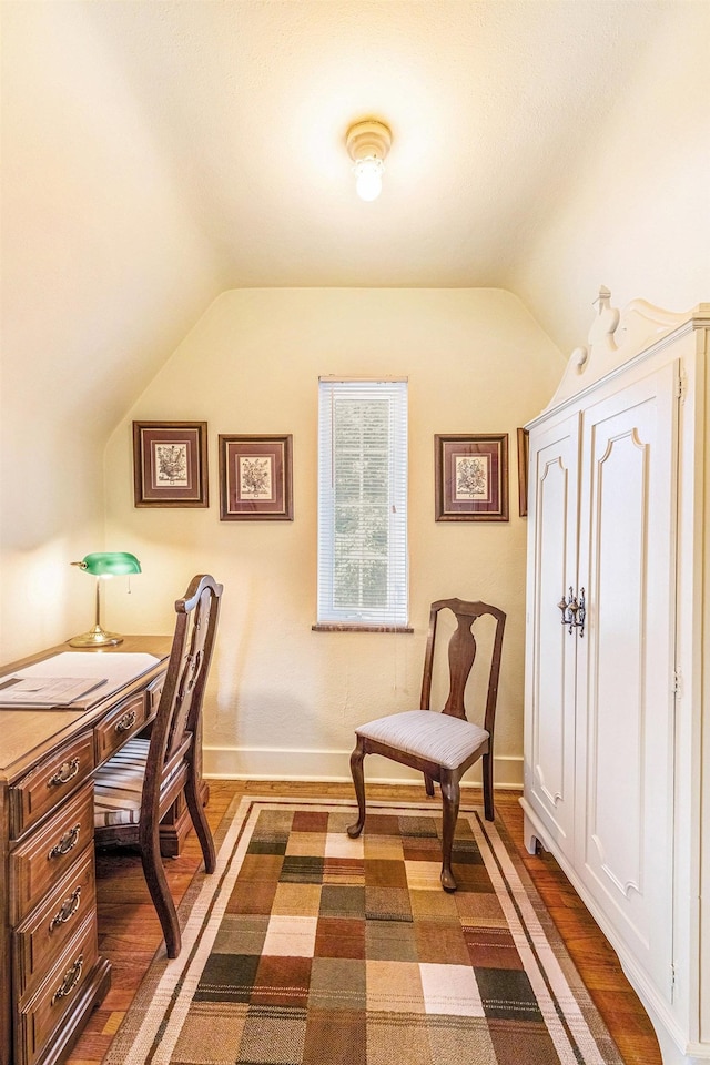 927 Kensington Ave, Flint, MI 48503 - office area featuring vaulted ceiling and dark wood-style flooring
