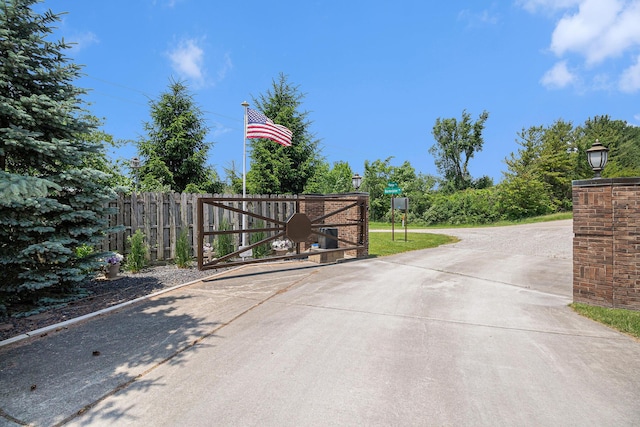 9991 Kaiser Rd, Saline, MI 48176 - view of gate