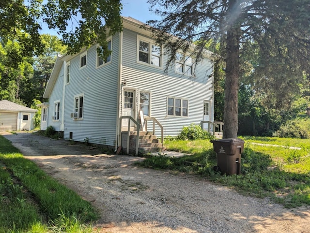 525 E Pine St, Edmore, MI 48829