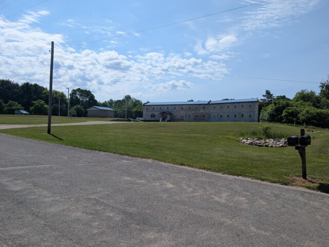 525 E Pine St, Edmore, MI 48829
