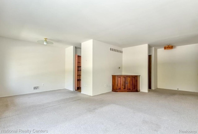 30260 Southfield Rd, Southfield, MI 48076 - spare room featuring light carpet
