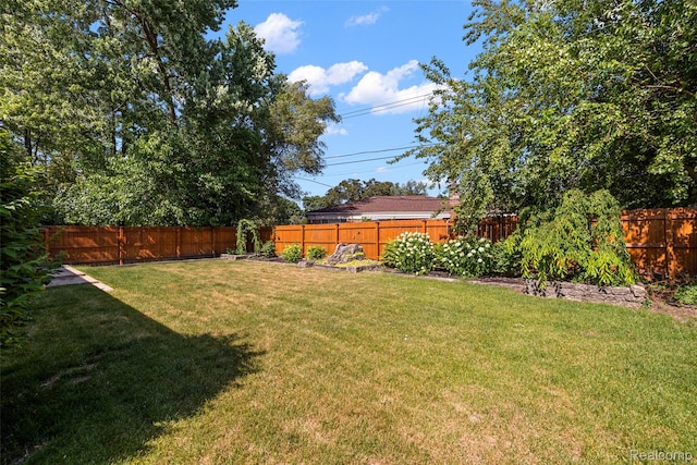 26250 Virginia Dr, Warren, MI 48091 - view of fenced backyard