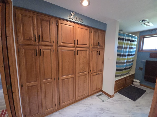 971 Weaver Rd, Bronson, MI 49028 - detailed view of baseboards