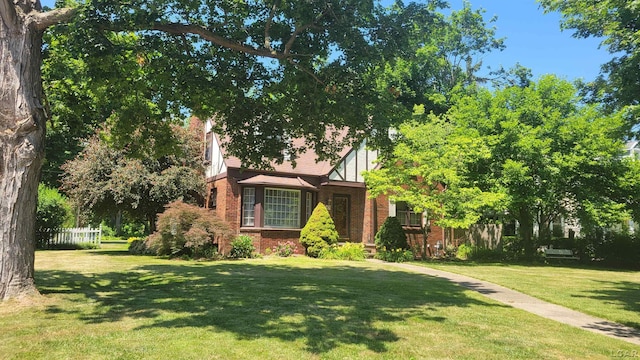 401 Budlong St, Adrian, MI 49221 - english style home featuring brick siding