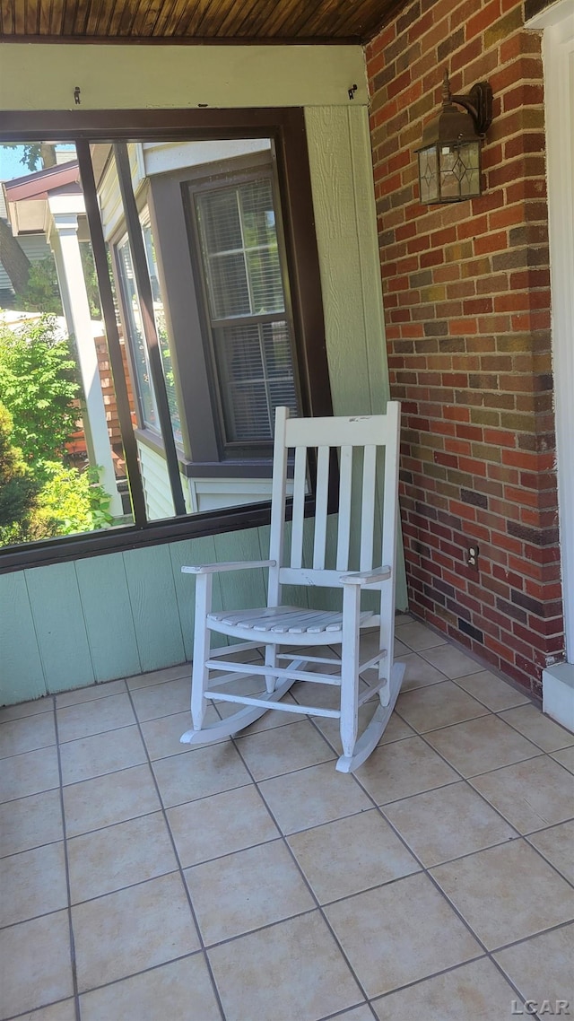 401 Budlong St, Adrian, MI 49221 - view of porch
