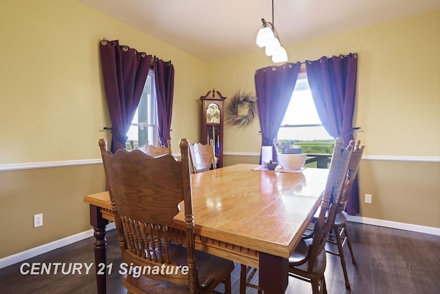 3405 S Miller Rd, Saginaw, MI 48609 - dining area with wood finished floors and plenty of natural light