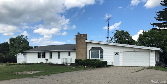 1212 N Van Dyke Rd, Bad Axe, MI 48413 - photo 1