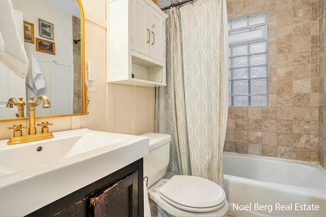 1314 Grant St, Grand Haven, MI 49417 - bathroom with vanity and shower / bath combo with shower curtain