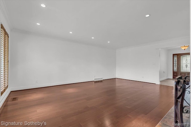 1656 Keller Ln, Bloomfield Hills, MI 48302 - unfurnished room with crown molding, wood finished floors, and recessed lighting