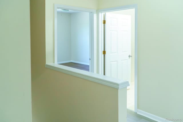 1803 Pinecroft Dr, Canton, MI 48188 - hallway with baseboards