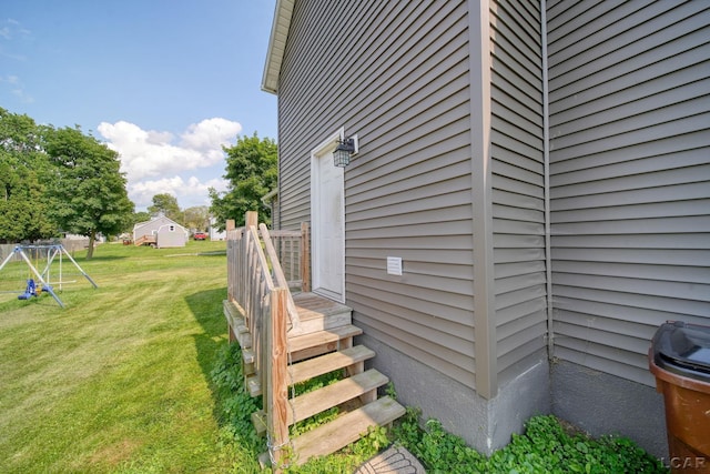424 W Summit St, Adrian, MI 49221 - view of side of property with a yard