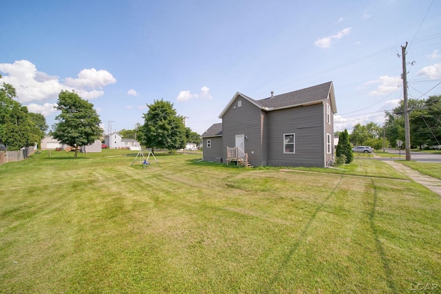 424 W Summit St, Adrian, MI 49221 - view of green lawn