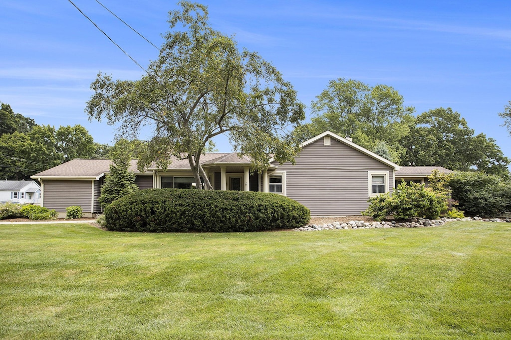 201 Woodrow Ave S, Battle Creek, MI 49015 - photo 1