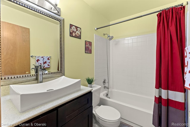 1786 Daisy Ln, Westland, MI 48186 - full bathroom with shower / bath combo with shower curtain and vanity