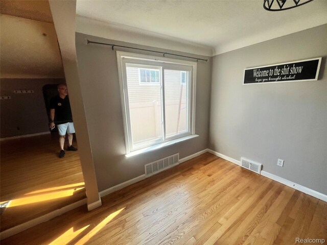 7208 Rosedale Blvd, Allen Park, MI 48101 - photo 29