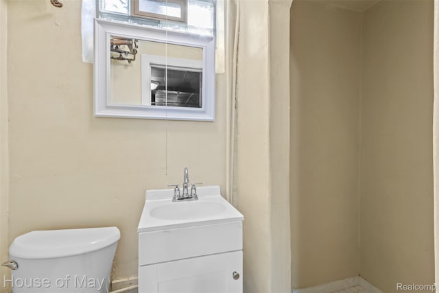 16842 Greenview Ave, Detroit, MI 48219 - bathroom featuring toilet and vanity