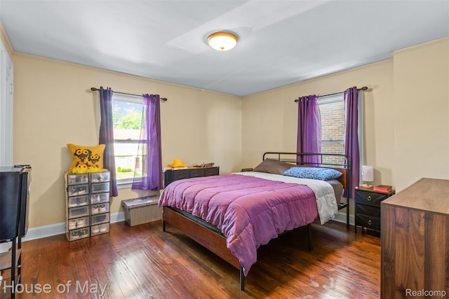 16842 Greenview Ave, Detroit, MI 48219 - bedroom with wood finished floors and crown molding