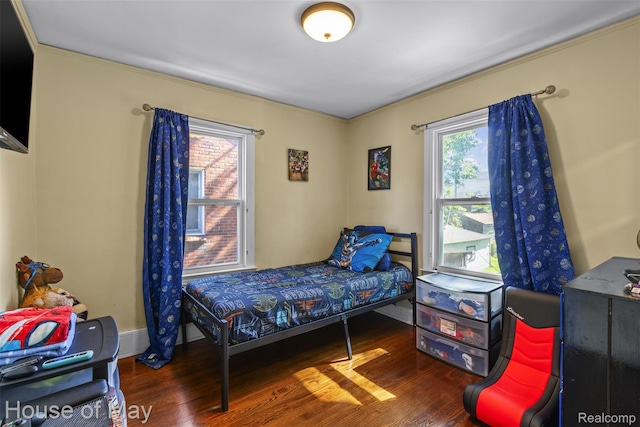 16842 Greenview Ave, Detroit, MI 48219 - bedroom with wood finished floors and crown molding