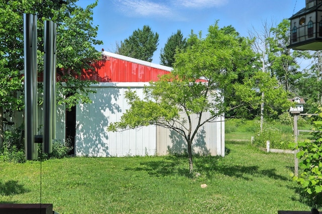 8698 Big Stone Lake Rd, Evart, MI 49631 - view of green lawn