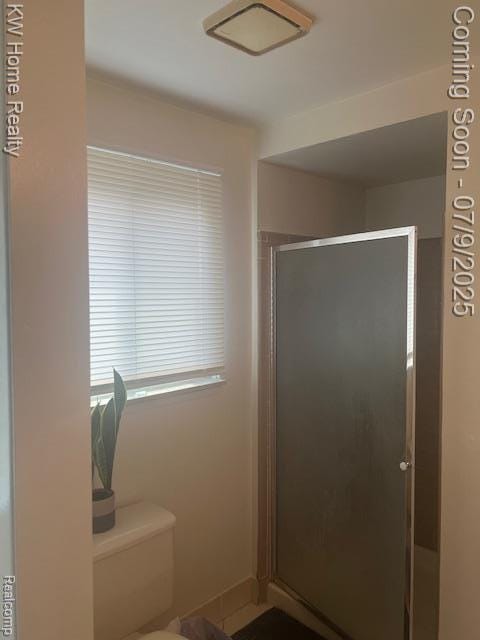 24890 Arden Park Dr, Farmington Hills, MI 48336 - bathroom with a shower stall and toilet