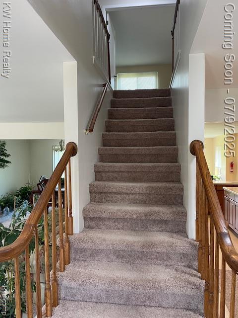 24890 Arden Park Dr, Farmington Hills, MI 48336 - view of stairway