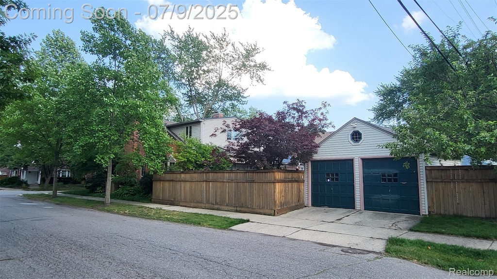 4261 Bishop St, Detroit, MI 48224 - view of garage