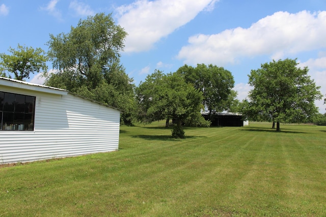 2786 Dinius Rd, Tecumseh, MI 49286 - view of grassy yard