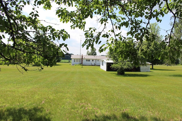 2786 Dinius Rd, Tecumseh, MI 49286 - view of green lawn