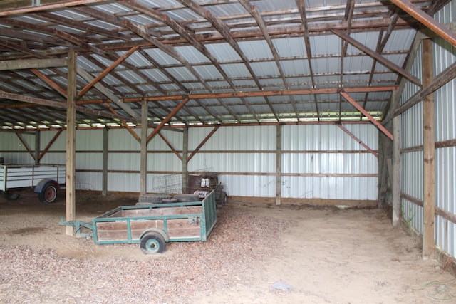 2786 Dinius Rd, Tecumseh, MI 49286 - garage with metal wall
