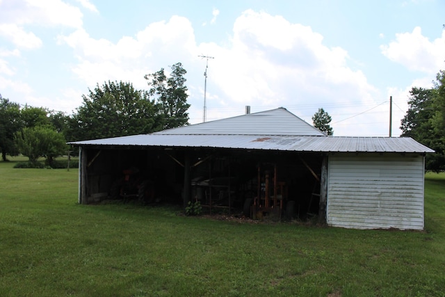 2786 Dinius Rd, Tecumseh, MI 49286 - view of pole building featuring a yard